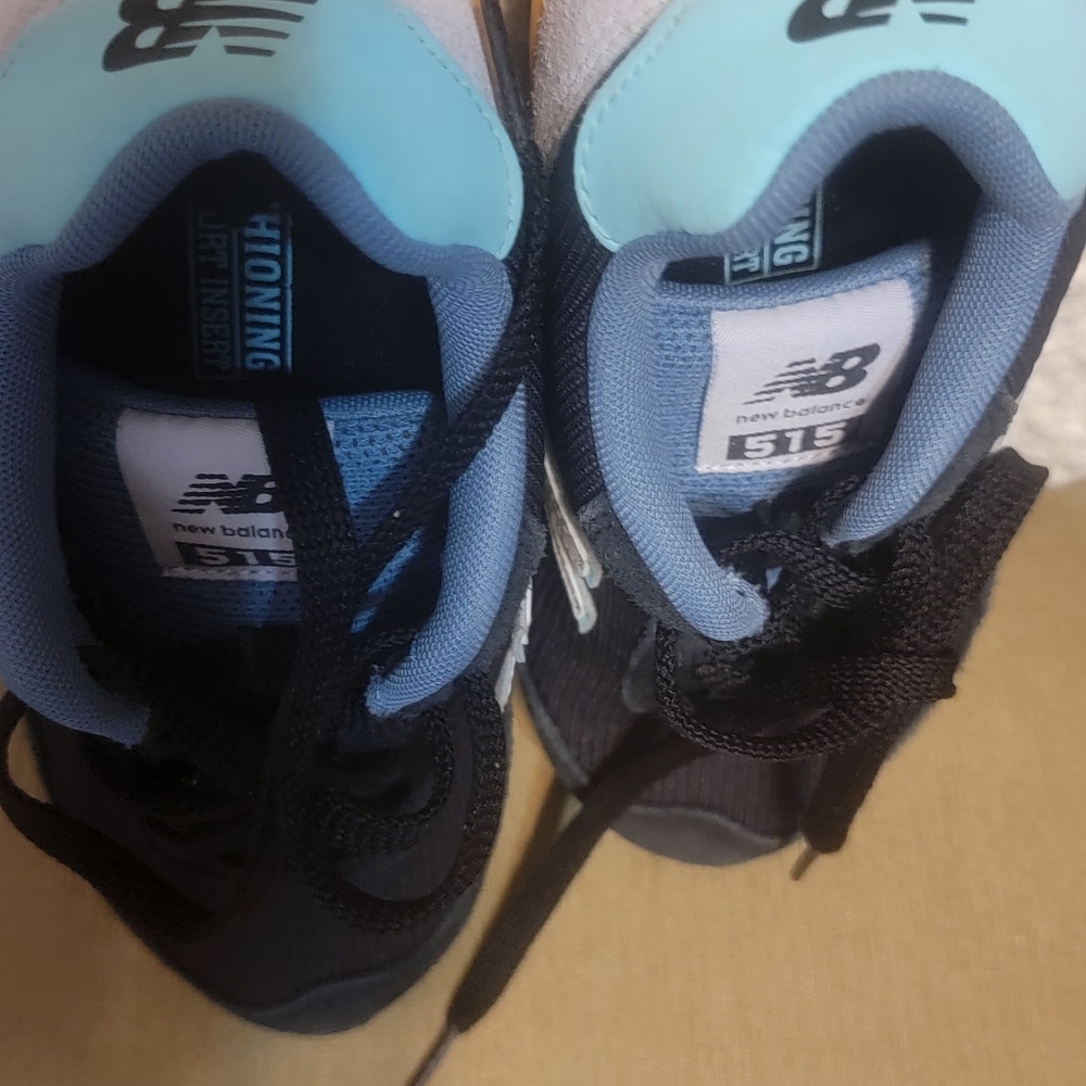 New Balance - Picture 5 of 8